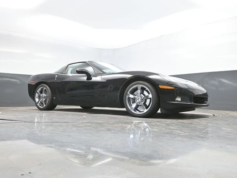 Used 2009 Chevrolet Corvette Coupe w/ Preferred Equipment Group RWD image 36