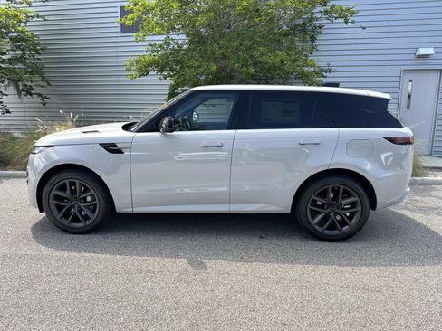New 2026 Land Rover Range Rover Sport Dynamic SE AWD/4WD image 2
