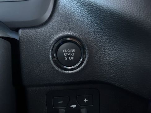 Used 2025 Toyota Tundra SR5 AWD/4WD image 38