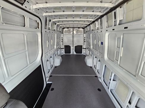 New 2025 Mercedes-Benz Sprinter 2500 image 29