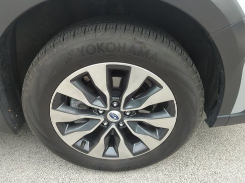 Used 2023 Subaru Outback Touring AWD/4WD image 17