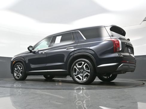 Certified 2023 Hyundai Palisade Limited w/ Cargo Package AWD/4WD image 31