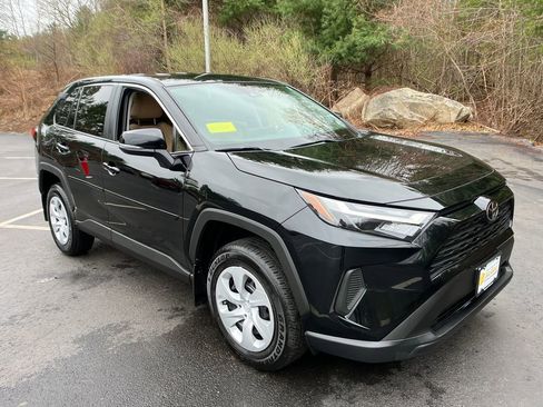Used 2025 Toyota RAV4 LE image 7