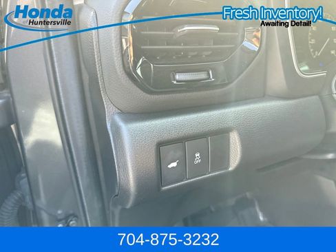 Used 2025 Honda Pilot EX-L image 22