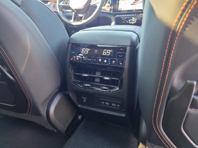 New 2027 Jeep Grand Cherokee Summit AWD/4WD image 16