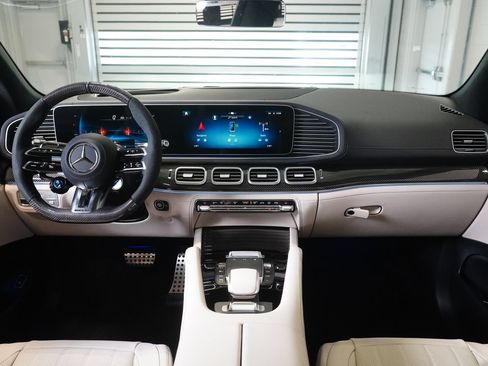 New 2026 Mercedes-Benz GLS 63 AMG 4MATIC image 18