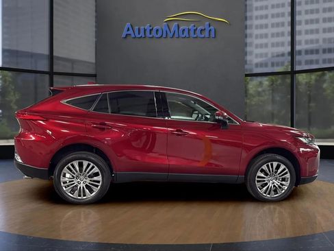 Used 2022 Toyota Venza Limited image 12