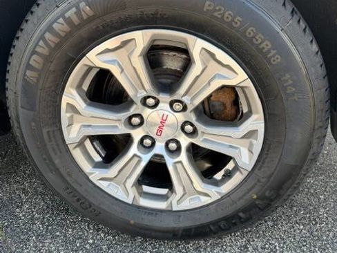 Used 2022 GMC Yukon SLE w/ Gmc Pro Safety Plus Package AWD/4WD image 21