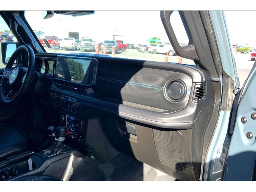 Used 2024 Jeep Wrangler Unlimited Rubicon 4xe AWD/4WD image 17