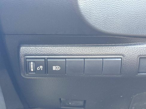 Used 2021 Toyota Corolla LE FWD image 19