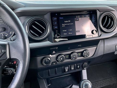 Used 2019 Toyota Tacoma TRD Off-Road image 6