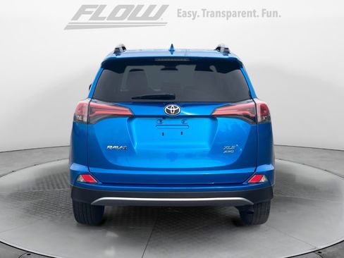Used 2018 Toyota RAV4 XLE image 8