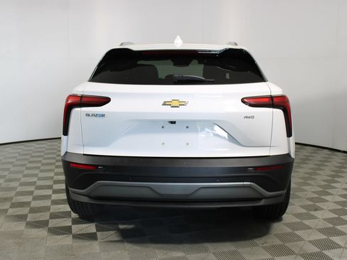 Used 2024 Chevrolet Blazer EV LT AWD/4WD image 31