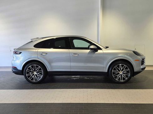 Used 2024 Porsche Cayenne Coupe image 8