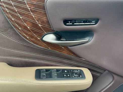 Used 2018 Lexus LS 500 w/ Interior Upgrade Package RWD image 13