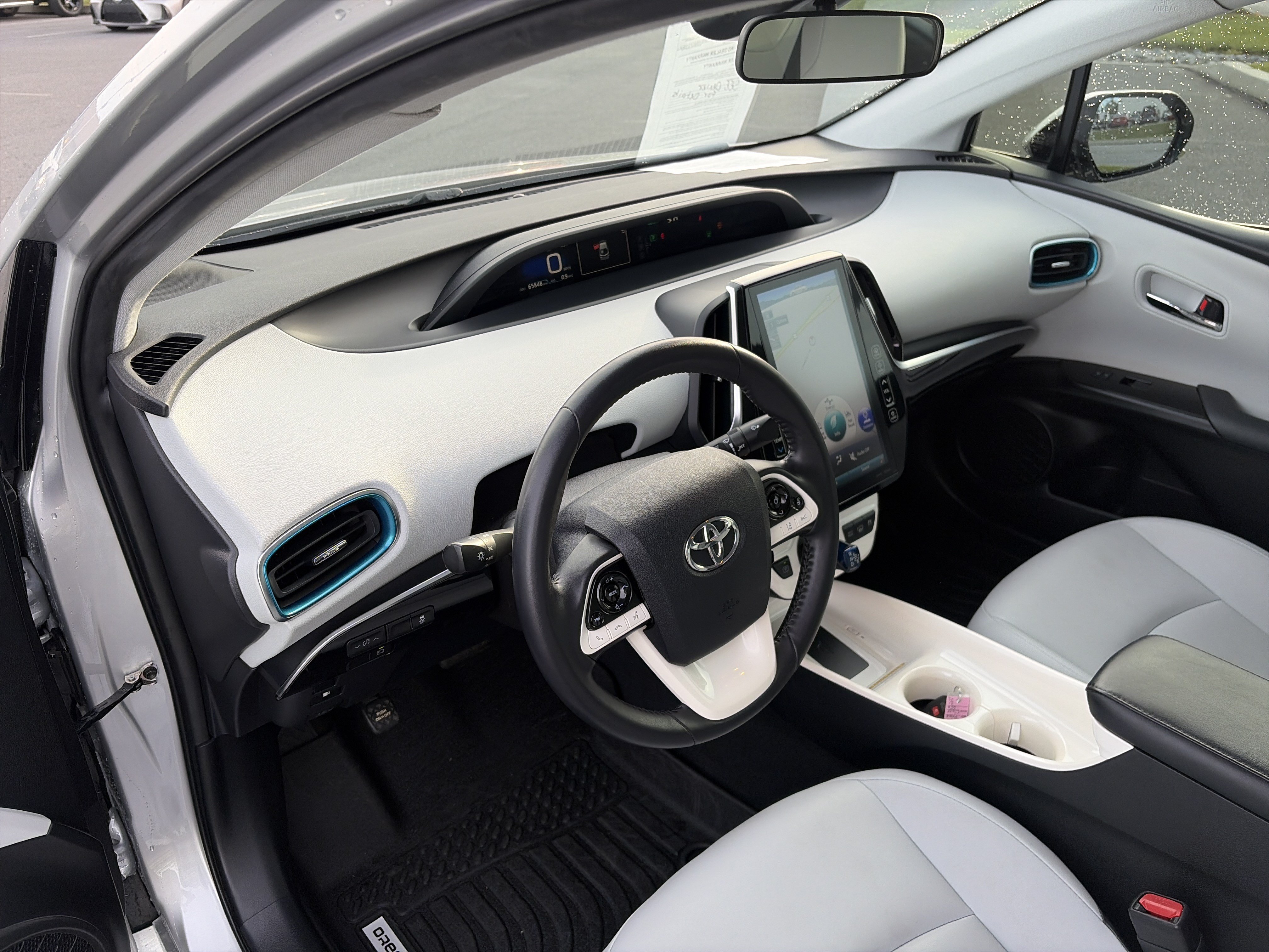 Used 2019 Toyota Prius Prime Premium FWD image 16