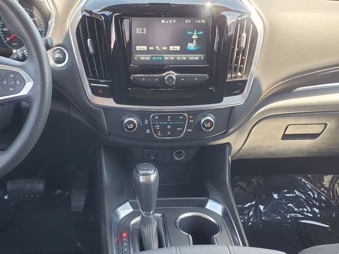 Used 2019 Chevrolet Traverse LS FWD image 17