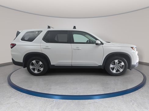Used 2024 Honda Pilot EX-L image 4