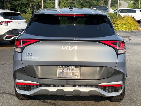 Used 2023 Kia Sportage EX FWD image 4