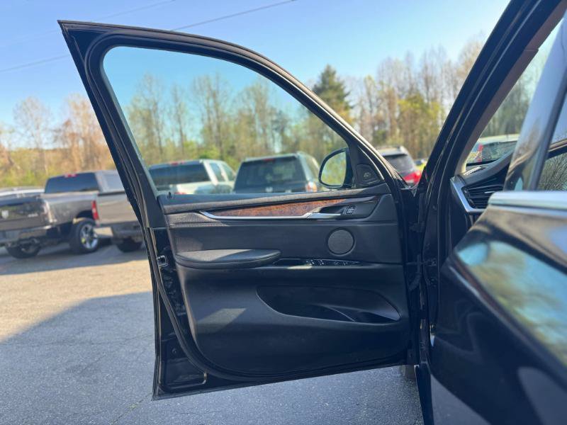 Used 2014 BMW X5 xDrive35i w/ Luxury Line AWD/4WD image 9