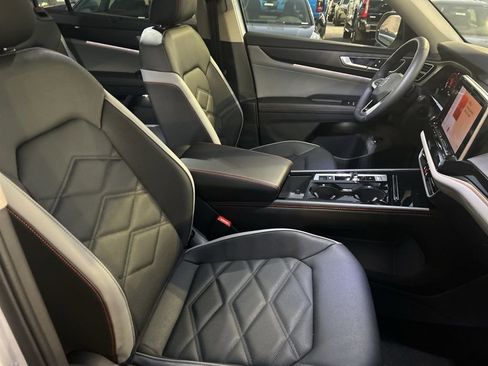 New 2026 Volkswagen Atlas Peak Edition AWD/4WD image 31