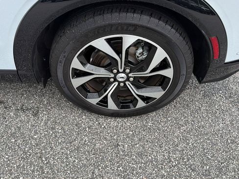 Used 2021 Ford Mustang Mach-E Premium RWD image 38