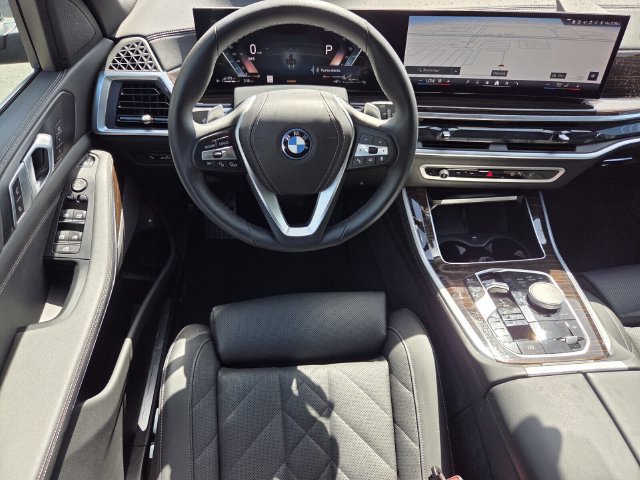Used 2024 BMW X5 xDrive50e w/ Parking Assistance Package AWD/4WD image 14