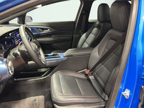 Used 2025 Chevrolet Equinox EV LT w/ Convenience Package FWD image 15