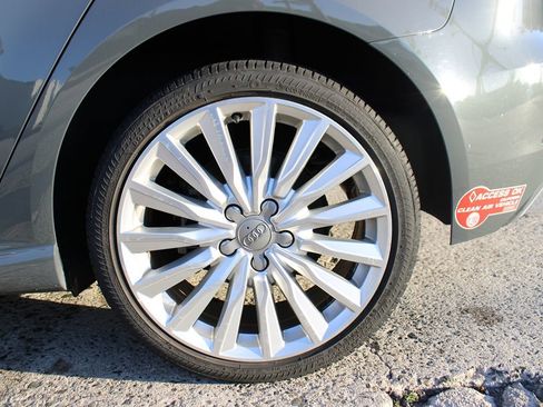 Used 2017 Audi A3 e-tron Premium Plus w/ Technology Package image 39