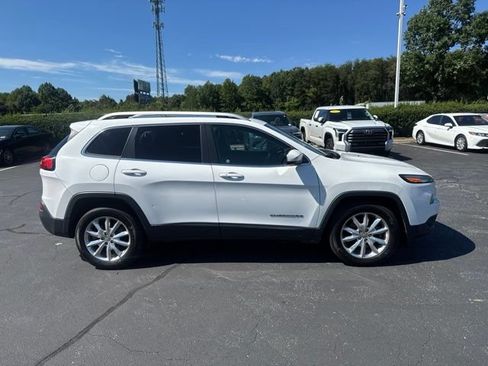 Used 2016 Jeep Cherokee Limited AWD/4WD image 11