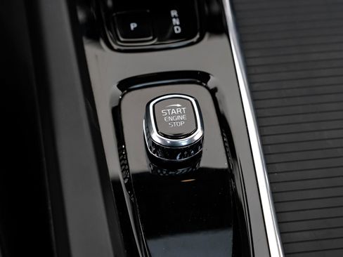 Used 2024 Volvo S60 B5 Core image 25