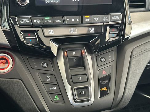 Used 2024 Honda Odyssey EX-L image 21