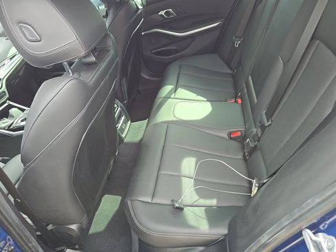 Used 2024 BMW 330i Sedan w/ Convenience Package RWD image 9