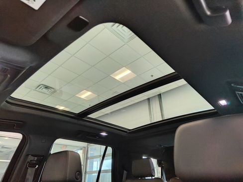 Used 2024 Chevrolet Tahoe Z71 w/ Z71 Off-Road Package image 13