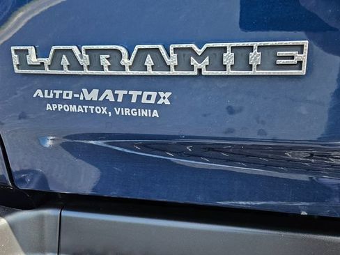 Used 2022 RAM 1500 Laramie AWD/4WD image 11