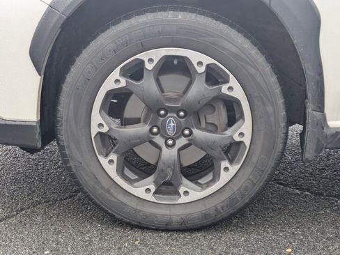 Used 2021 Subaru Crosstrek 2.0i Premium image 9