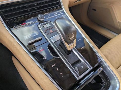 Used 2020 Porsche Panamera 4 image 11