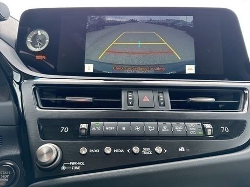 New 2025 Lexus ES 350 w/ Premium Package image 18