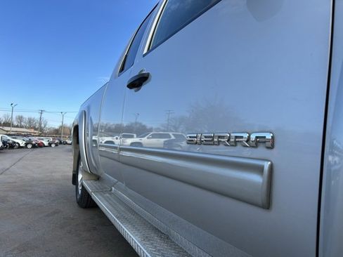 Used 2011 GMC Sierra 1500 SLE w/ Power Tech Package image 12