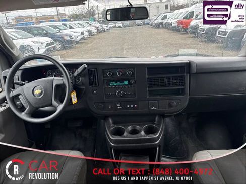 Used 2020 Chevrolet Express 3500 LS image 10