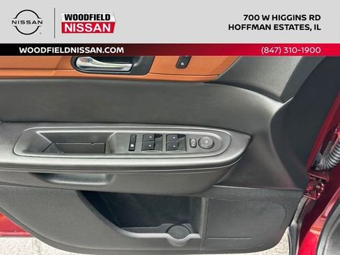 Used 2015 Chevrolet Traverse LT w/ Style and Technology Package FWD image 18