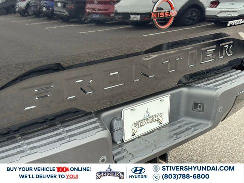 Used 2022 Nissan Frontier PRO-4X image 15