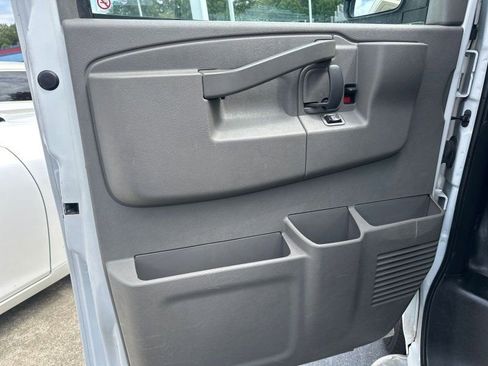 Used 2020 Chevrolet Express 2500 w/ Driver Convenience Package image 11