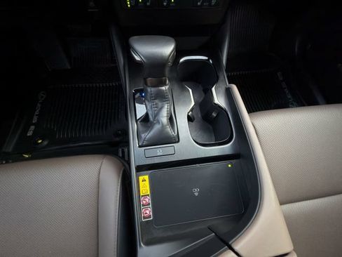 Used 2025 Lexus ES 350 w/ Premium Package FWD image 20