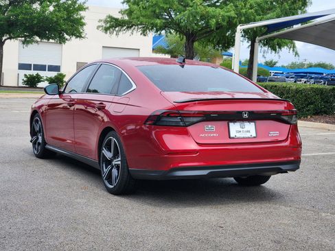 Used 2023 Honda Accord Sport image 4