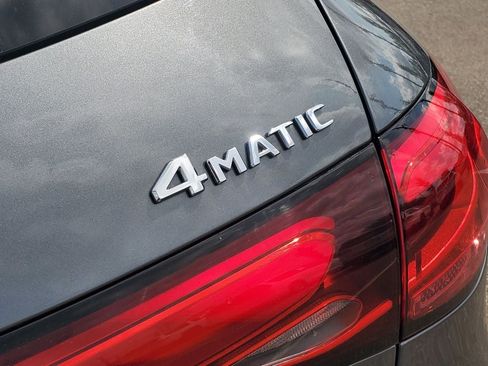 Used 2023 Mercedes-Benz GLC 300 4MATIC image 32