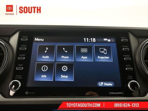 Used 2022 Toyota Tacoma TRD Sport image 14