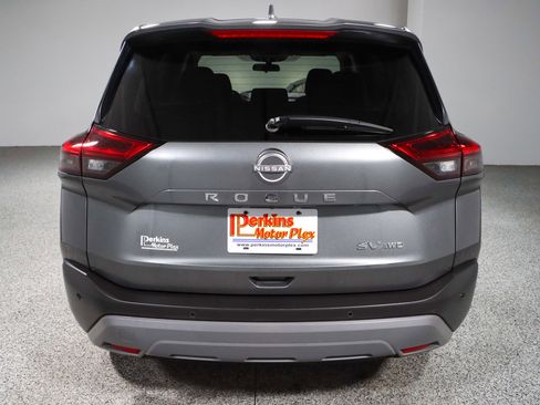 Used 2023 Nissan Rogue SV image 8