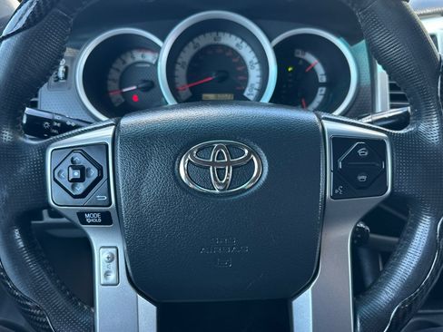 Used 2015 Toyota Tacoma PreRunner w/ SR5 Package RWD image 21