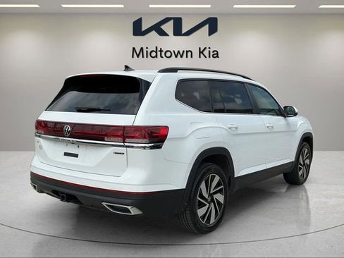 Used 2025 Volkswagen Atlas SE image 3